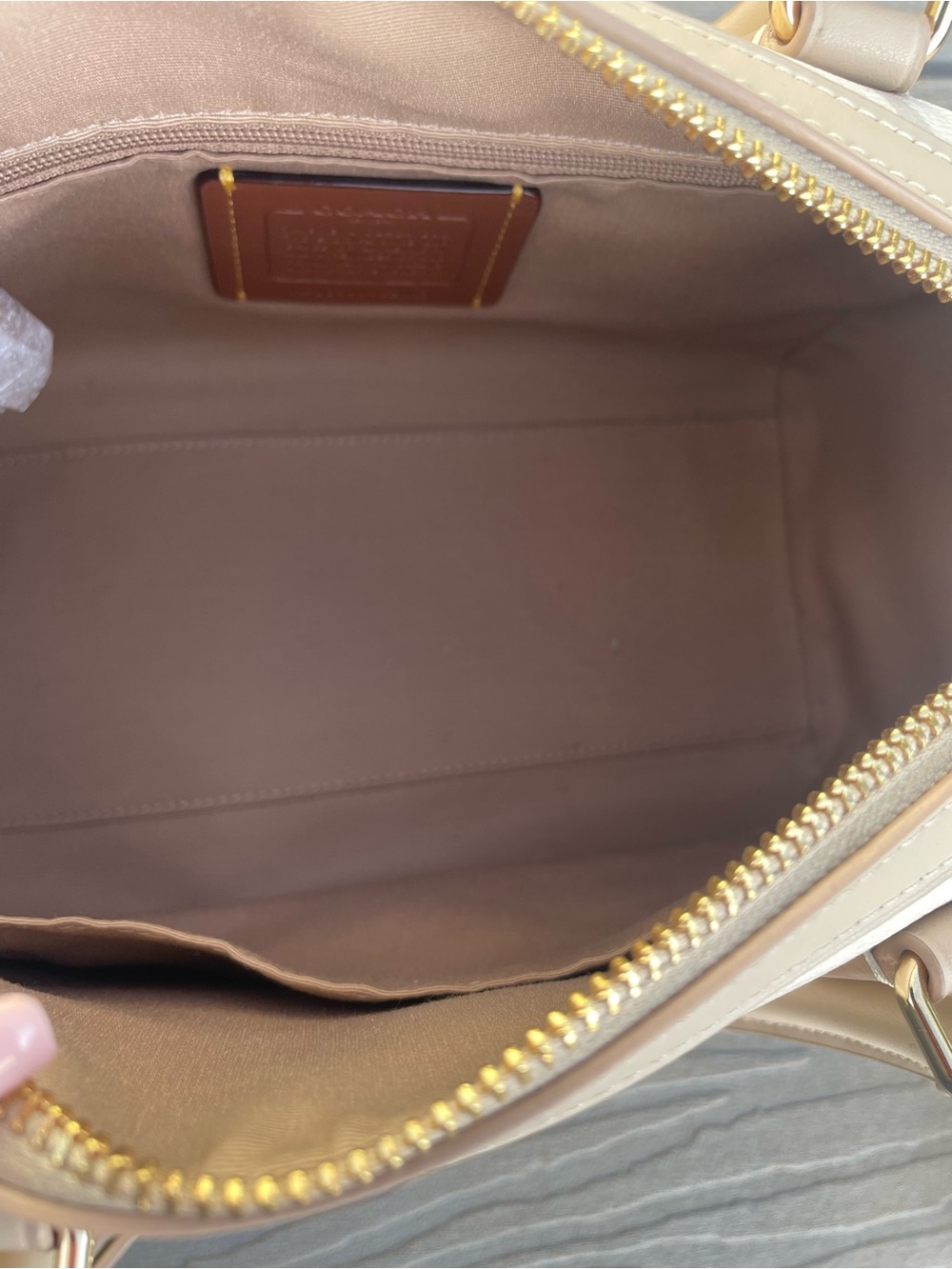 Coach Medium Signature Sketch Ivory Rowen - Picture 8 of 9